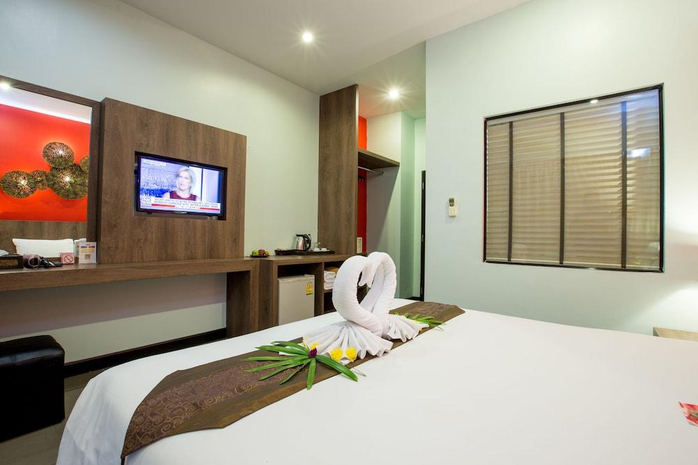 Youdee Hotel Patong - Formerly Meir Jarr Hotel Patong Ngoại thất bức ảnh
