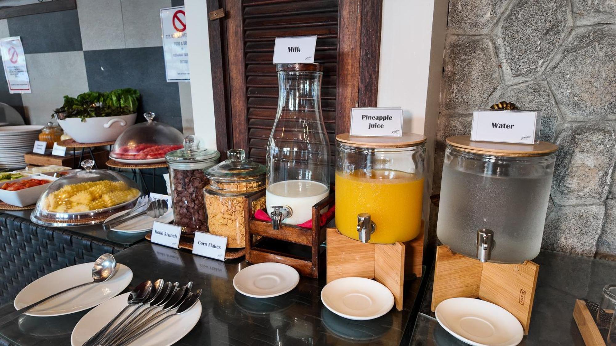 Youdee Hotel Patong - Formerly Meir Jarr Hotel Patong Ngoại thất bức ảnh