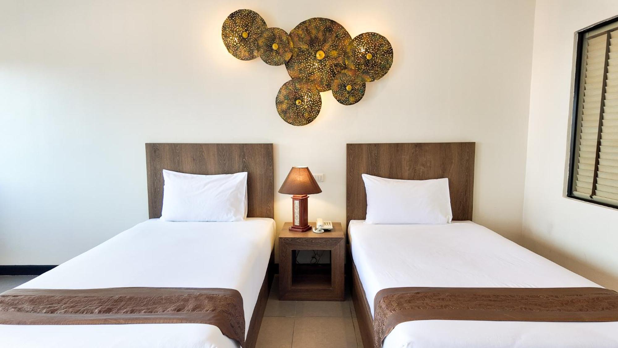 Youdee Hotel Patong - Formerly Meir Jarr Hotel Patong Ngoại thất bức ảnh